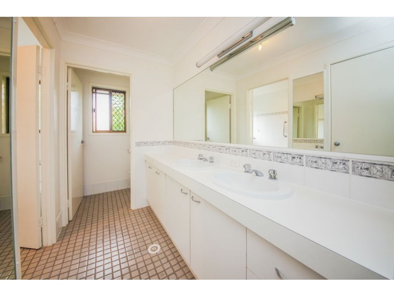 40 Panama Street, Wishart QLD 4122