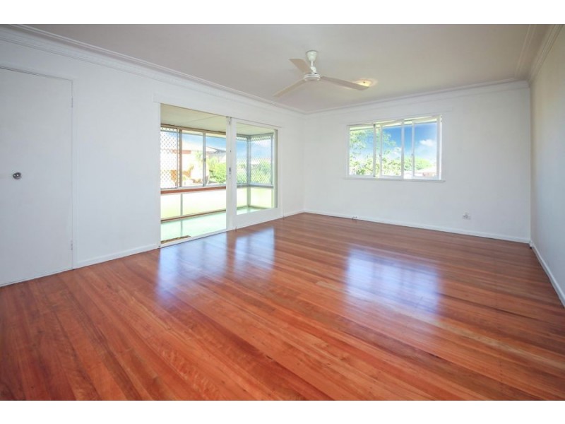 6 Colwyn Street, Wishart QLD 4122