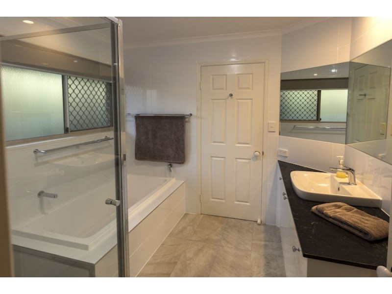 9 Kensington Place, Wishart QLD 4122