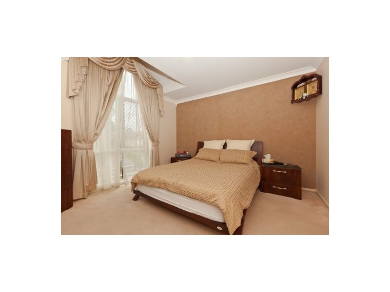 121 Bordeaux Street, Eight Mile Plains QLD 4113