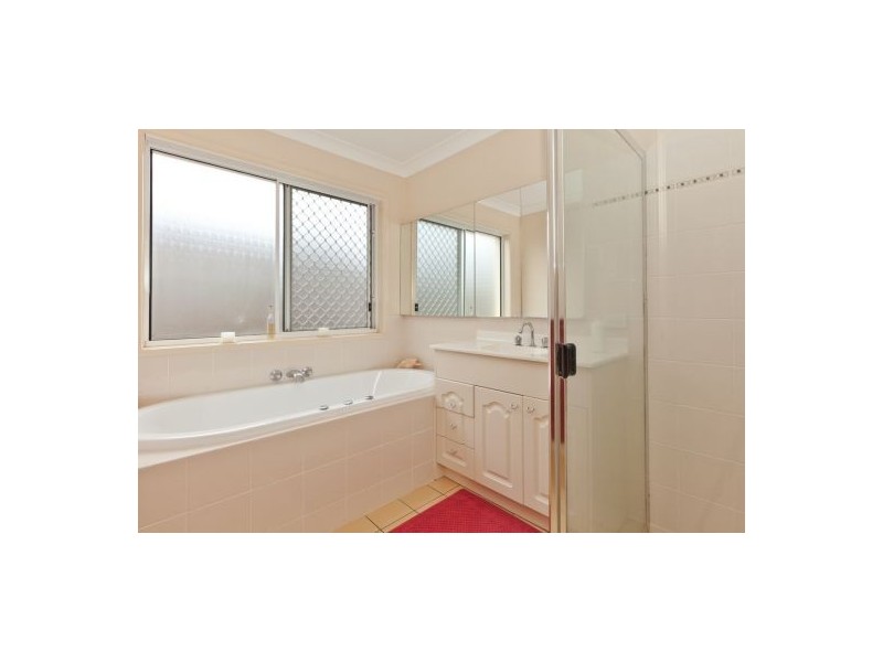 121 Bordeaux Street, Eight Mile Plains QLD 4113