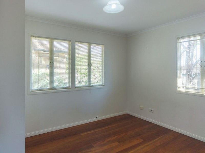 51 Bonneville Street, Holland Park West QLD 4121