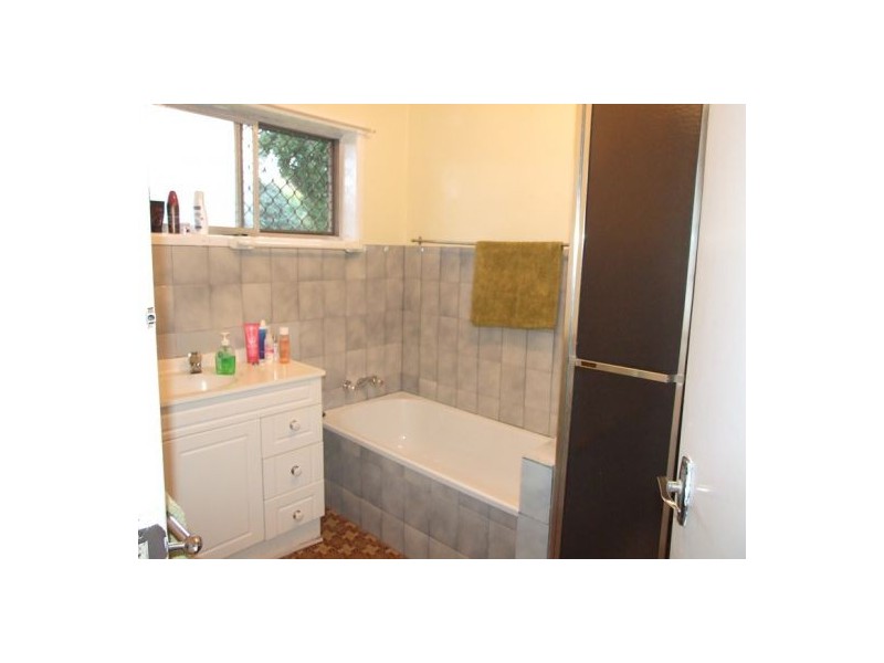 4 Privet Place, Mansfield QLD 4122