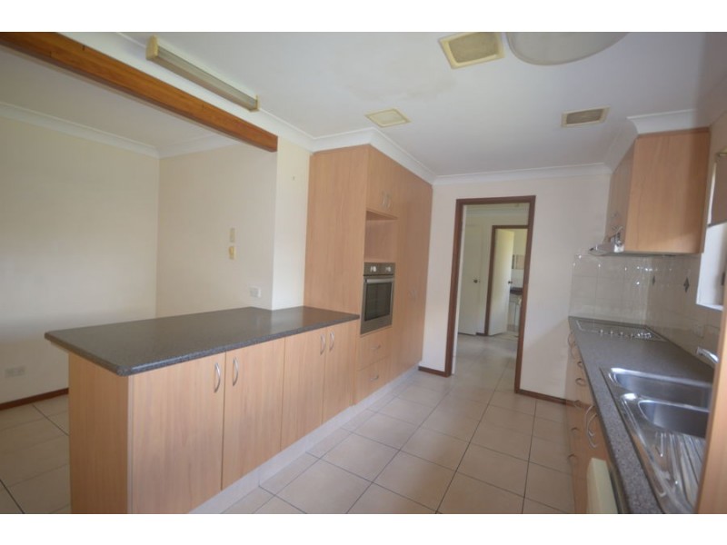 10 Calanda Street, Wishart QLD 4122