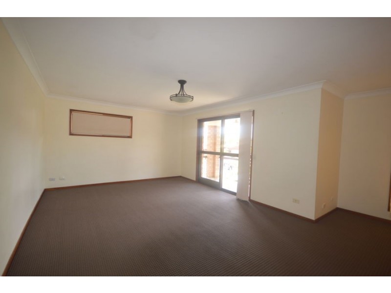 10 Calanda Street, Wishart QLD 4122