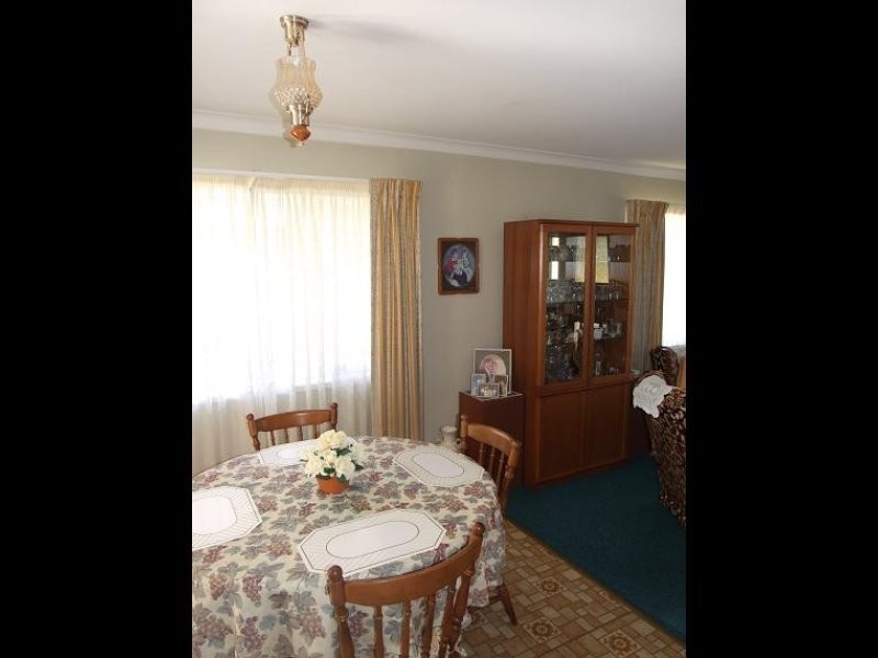 39 Dirkala Street, Mansfield QLD 4122