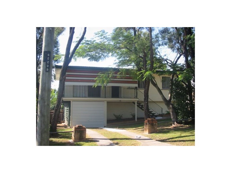 72 Pareena Crescent, Mansfield QLD 4122