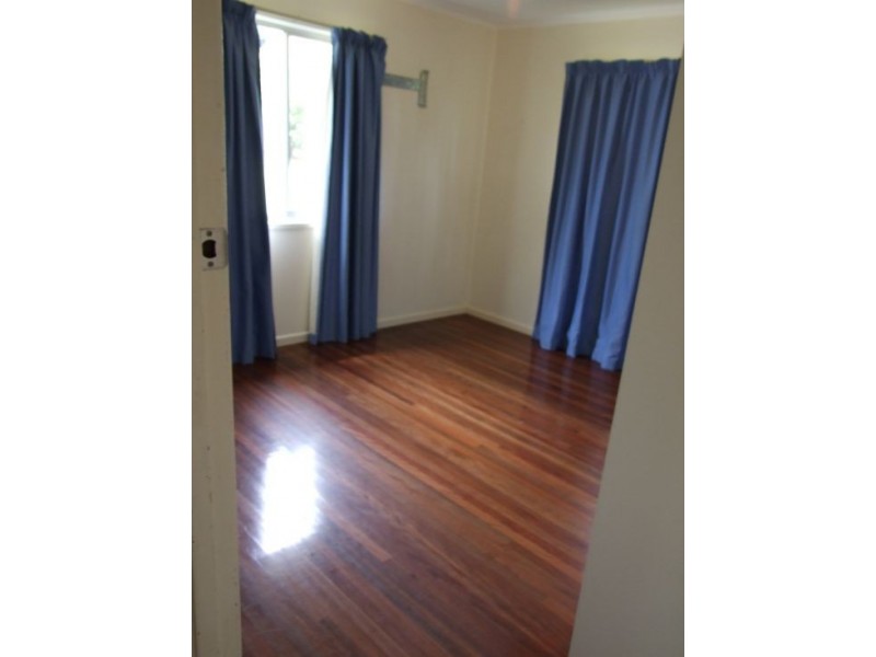 72 Pareena Crescent, Mansfield QLD 4122