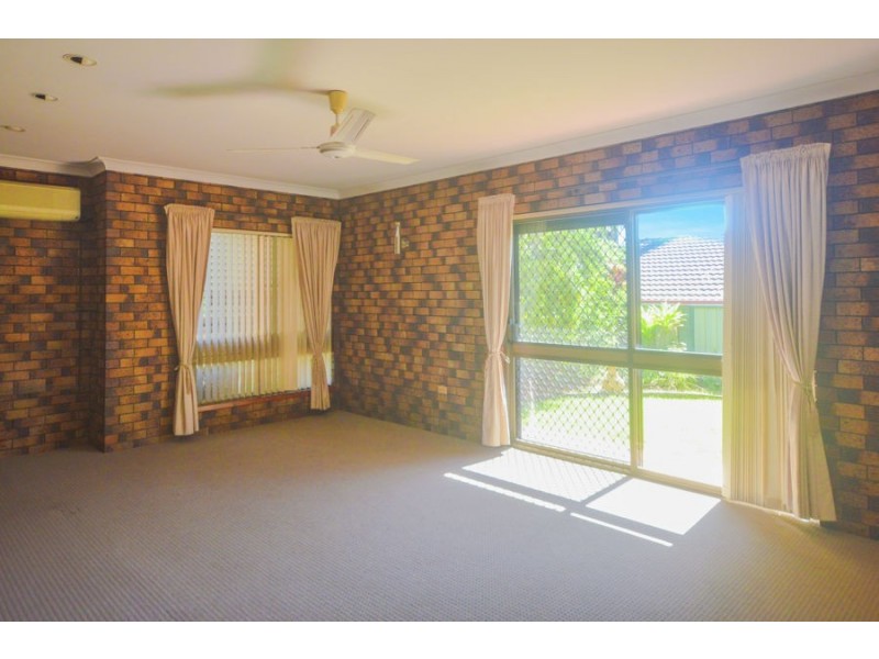 6 Carbora Street, Mansfield QLD 4122