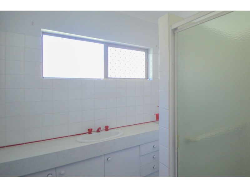 6 Carbora Street, Mansfield QLD 4122