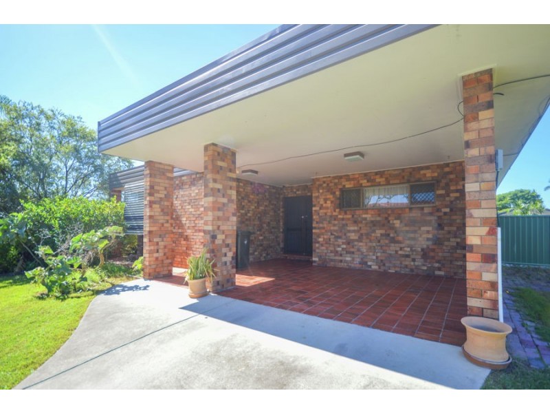 6 Carbora Street, Mansfield QLD 4122