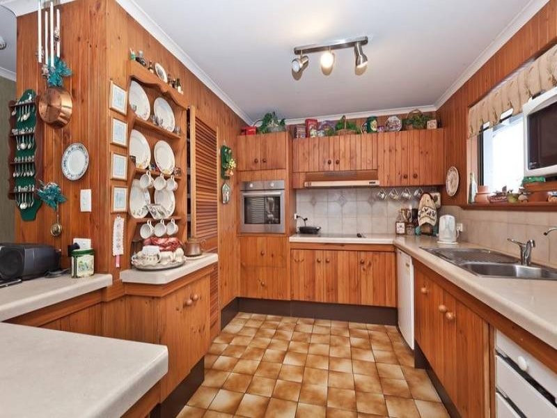 11 Calanda Street, Wishart QLD 4122