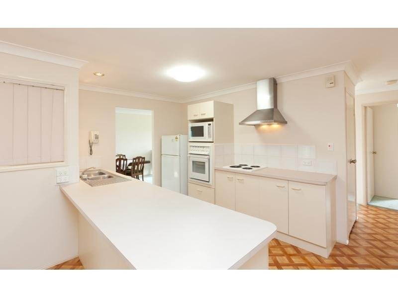 39 Blue Grass Crescent, Eight Mile Plains QLD 4113