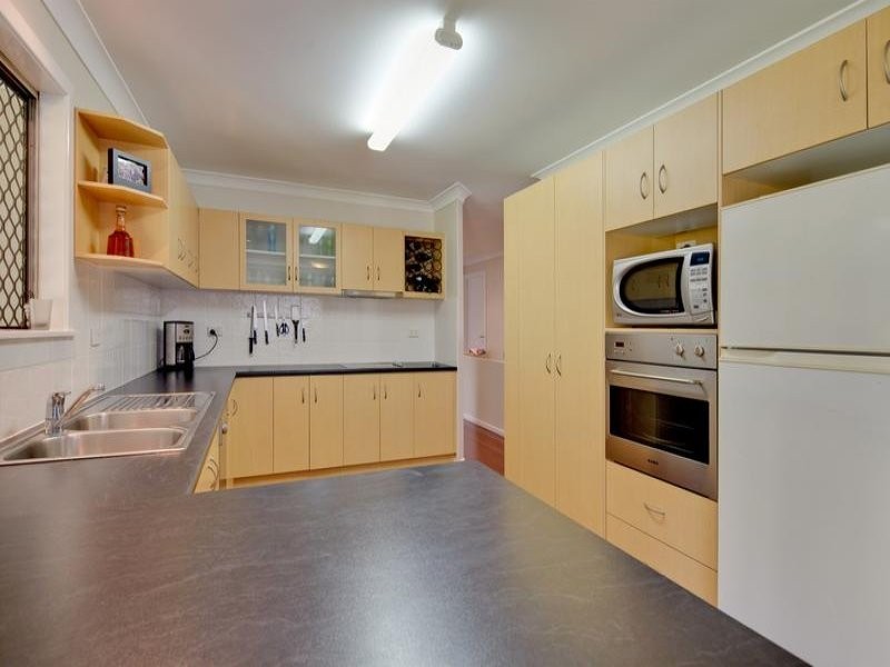 21 Denton Street, Wishart QLD 4122