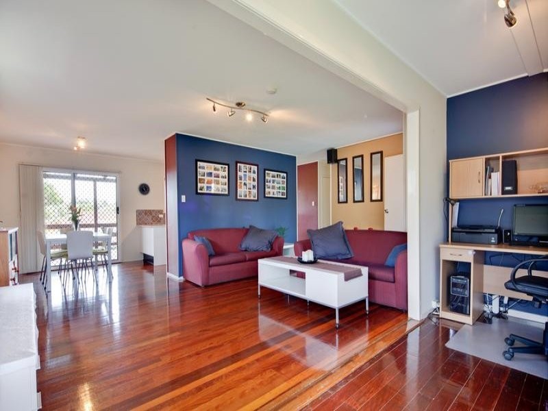 5 Effra Street, Wishart QLD 4122