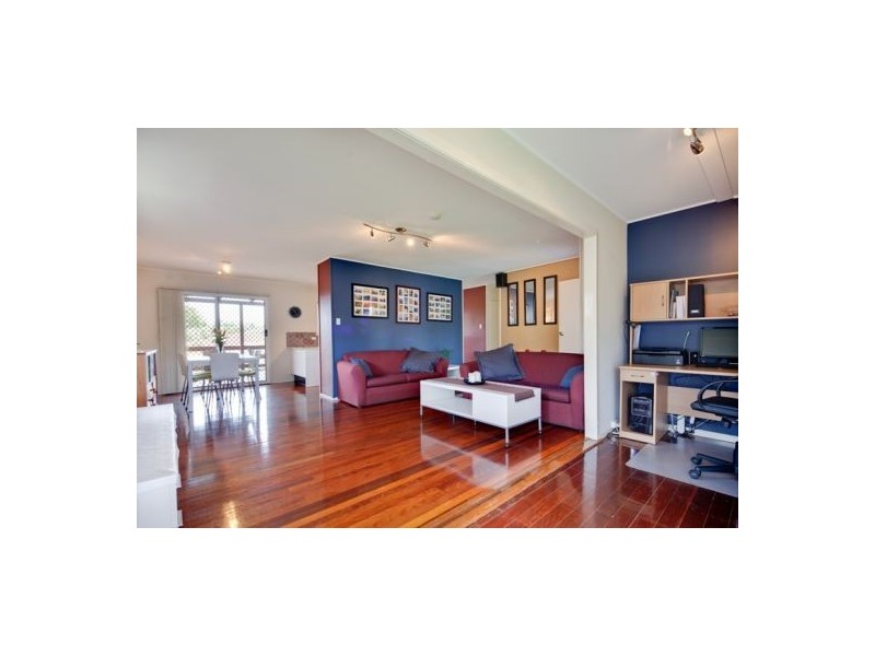 5 Effra St, Wishart QLD 4122