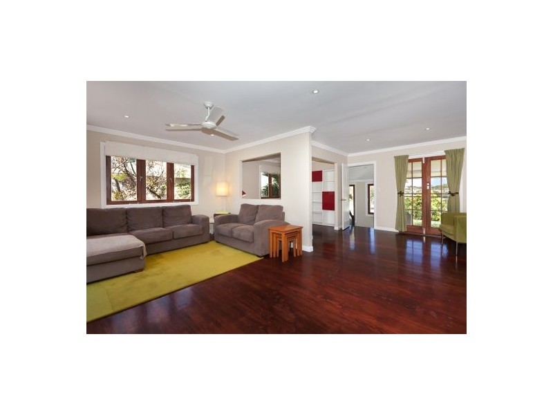 19 Hillcroft St, Mount Gravatt East QLD 4122