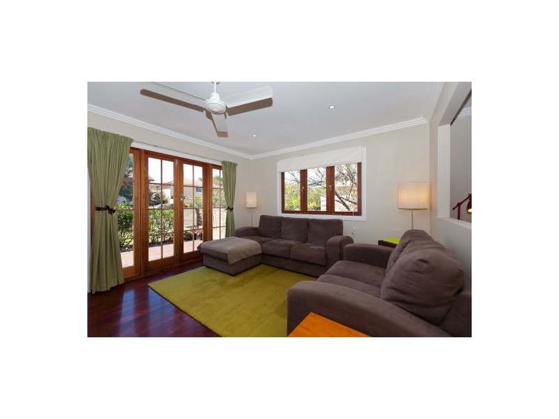 19 Hillcroft St, Mount Gravatt East QLD 4122