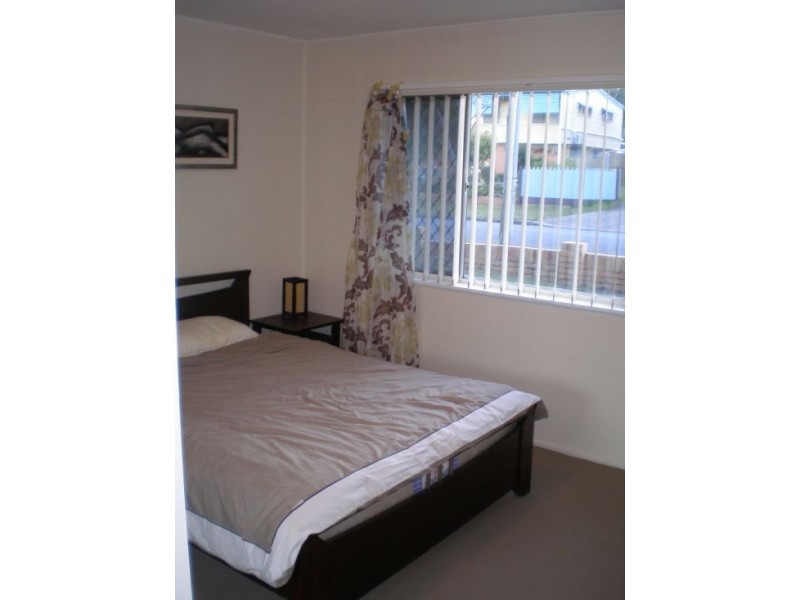 2/9 Grout Street, Macgregor QLD 4109