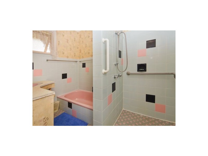 12 Balloch Street, Wishart QLD 4122