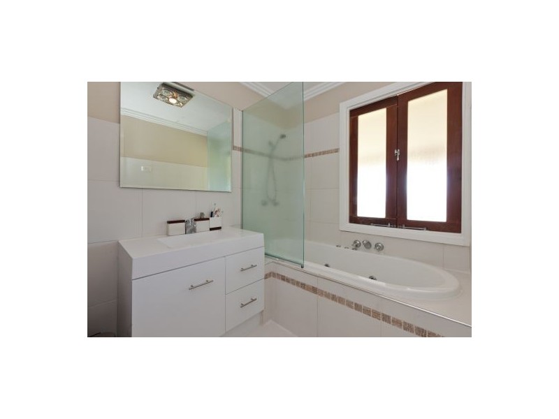 19 Hillcroft Street, Mount Gravatt East QLD 4122