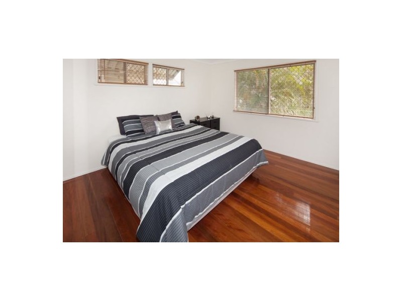 37 Denton Street, Wishart QLD 4122