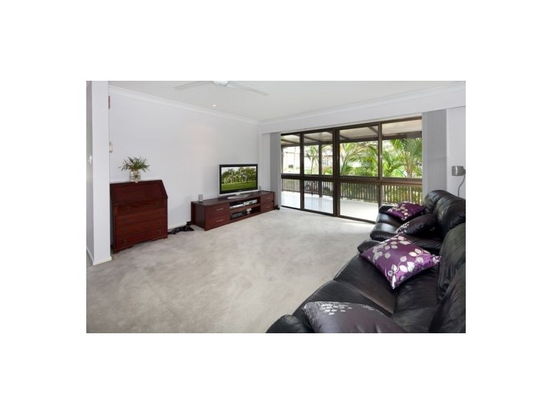 2 Cary Street, Mount Gravatt East QLD 4122