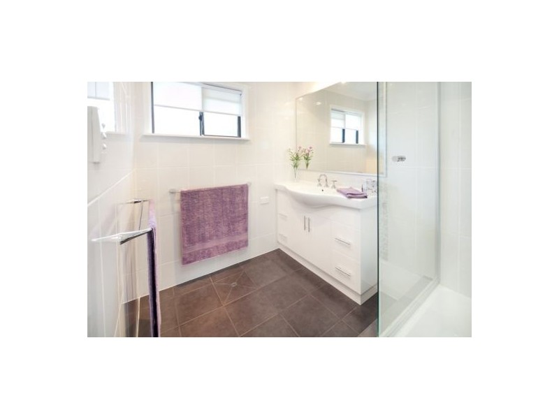 2 Cary Street, Mount Gravatt East QLD 4122