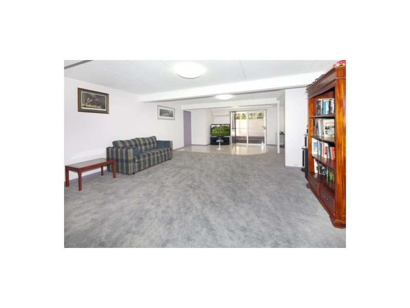 2 Cary Street, Mount Gravatt East QLD 4122