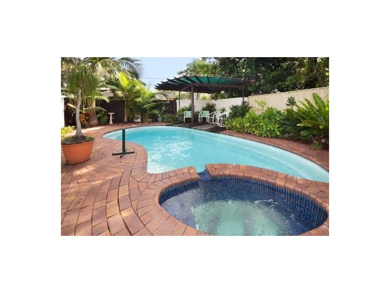 2 Cary Street, Mount Gravatt East QLD 4122