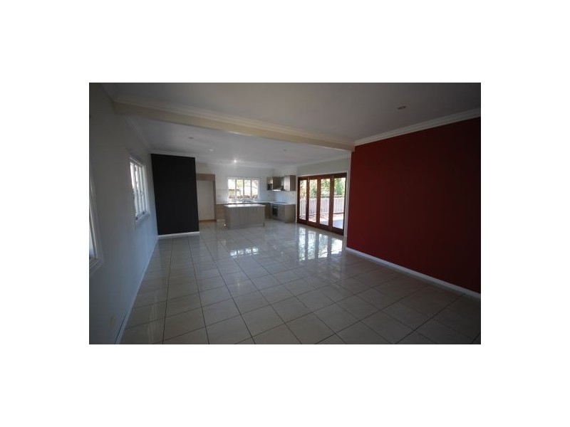 26 Wishart Road, Wishart QLD 4122