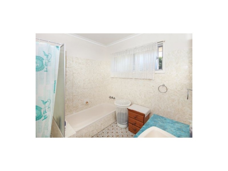 2 Naples Street, Wishart QLD 4122
