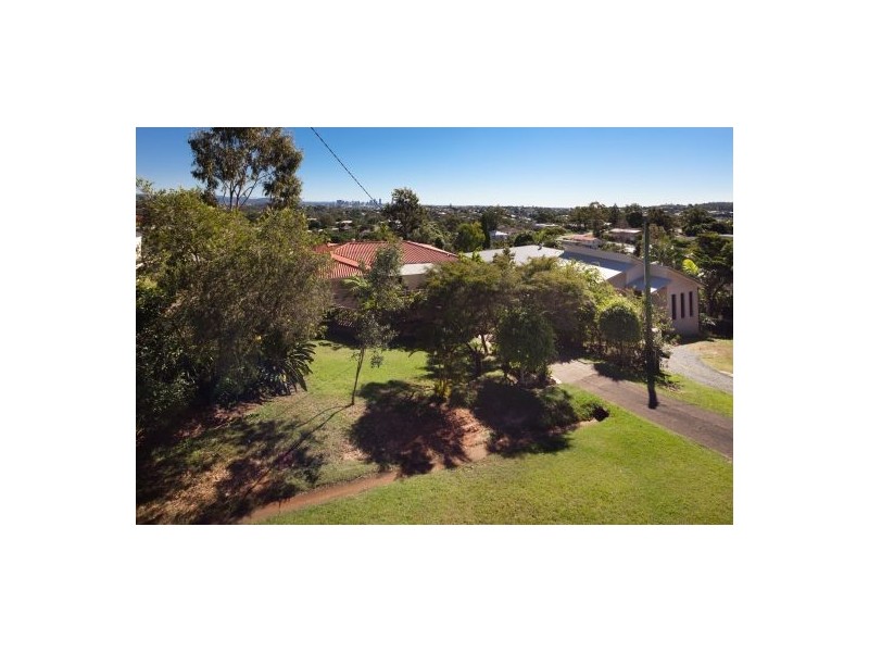 40 Dagmar Street, Holland Park West QLD 4121