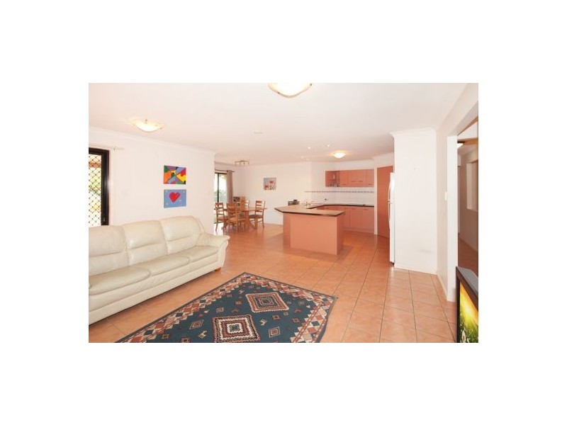 15 Cotswold Place, Wishart QLD 4122