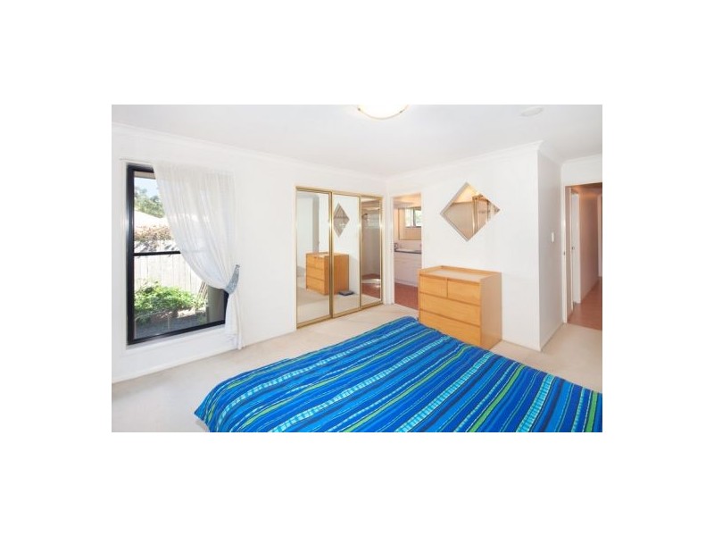 15 Cotswold Place, Wishart QLD 4122