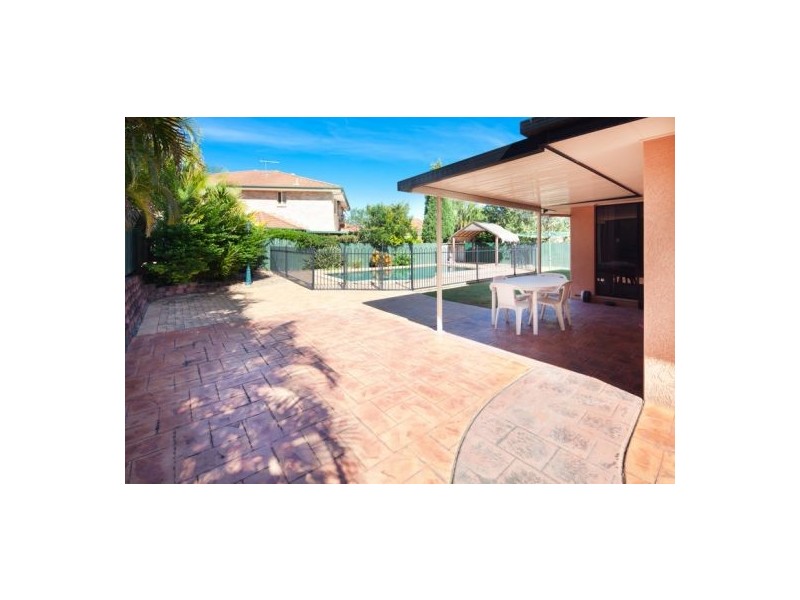 15 Cotswold Place, Wishart QLD 4122