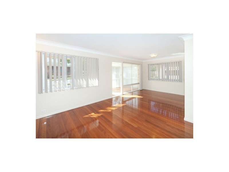 237 Broadwater Road, Mansfield QLD 4122