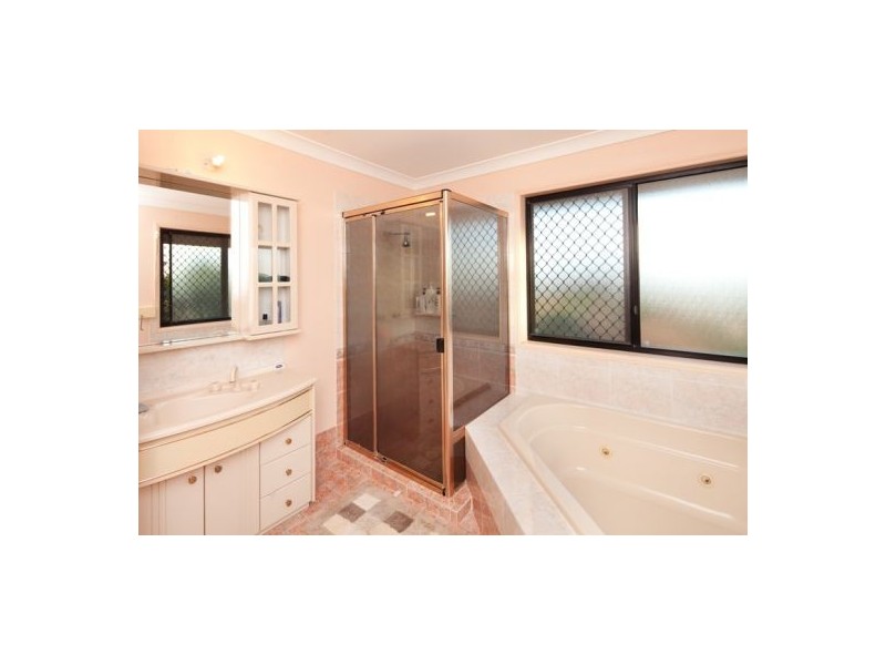 16 Buckinghamia Place, Stretton QLD 4116