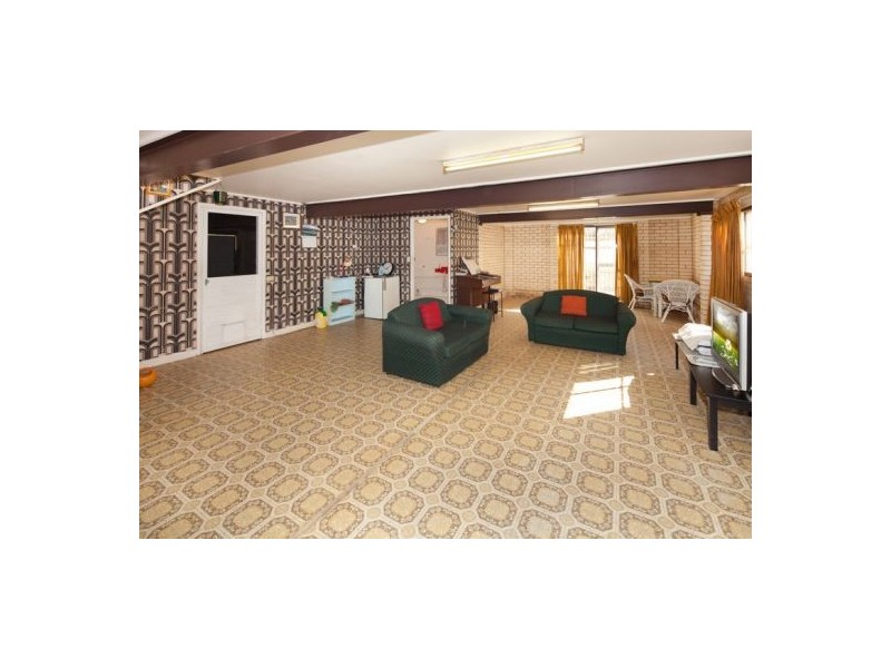 16 Fernshaw Street, Macgregor QLD 4109