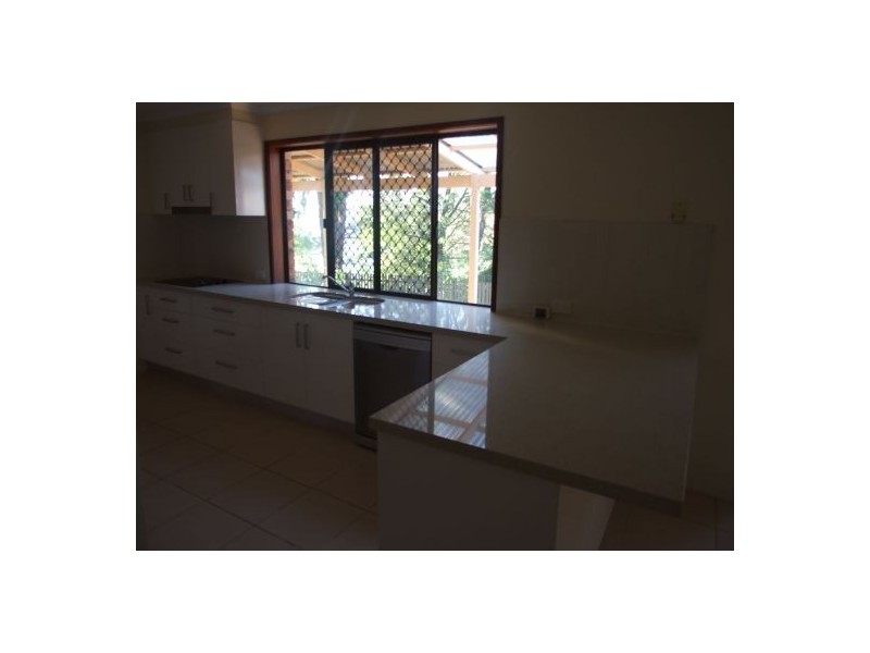 27 Orpheus St, Robertson QLD 4109