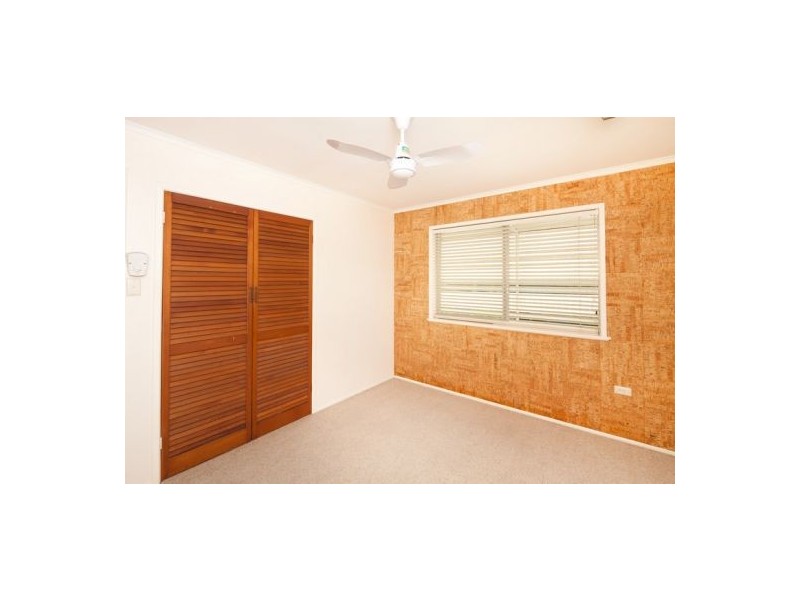 8 Colombo Street, Wishart QLD 4122