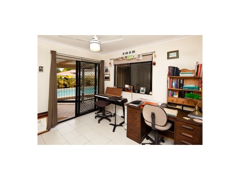 37 Redpath Street, Wishart QLD 4122