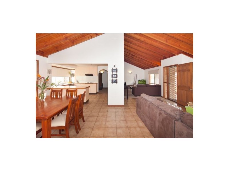 46  Barcelona Street, Wishart QLD 4122