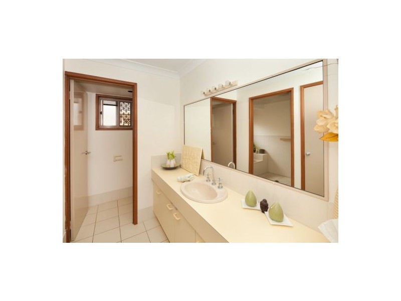 46  Barcelona Street, Wishart QLD 4122