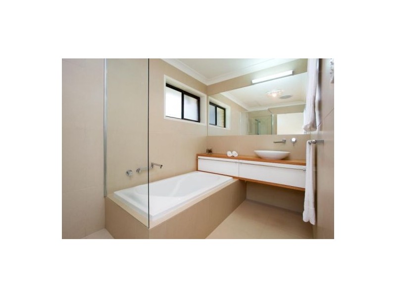 27 Panama St, Wishart QLD 4122