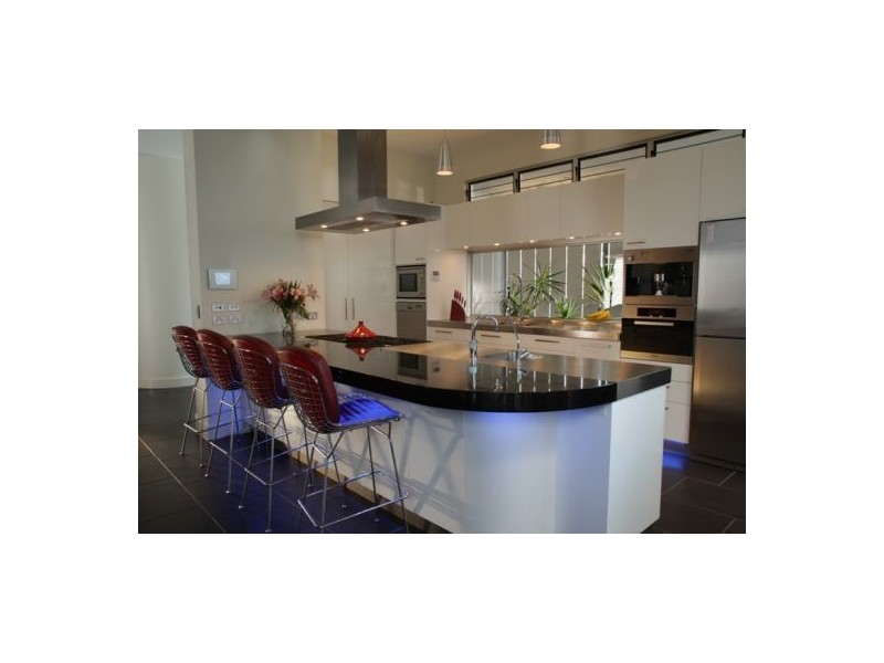 185 Oceana Tce, Lota QLD 4179