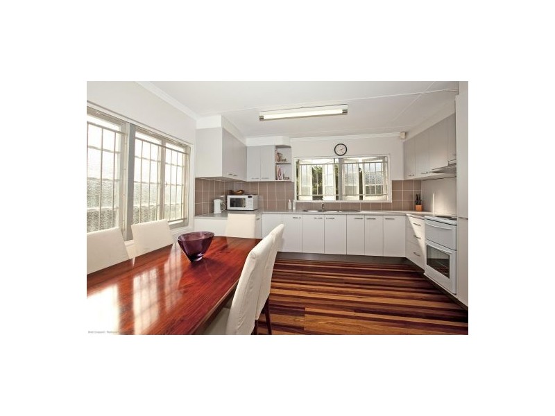 48 Broadwater Road, Mount Gravatt East QLD 4122