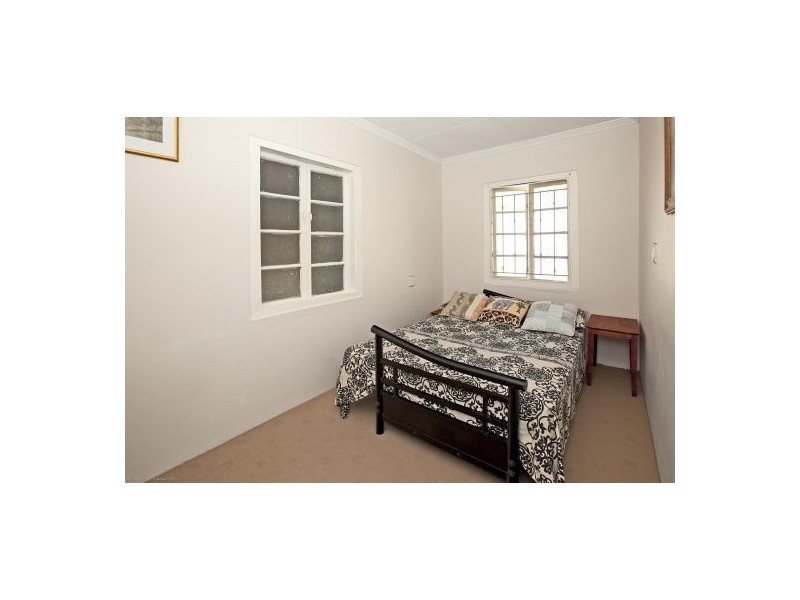 48 Broadwater Road, Mount Gravatt East QLD 4122