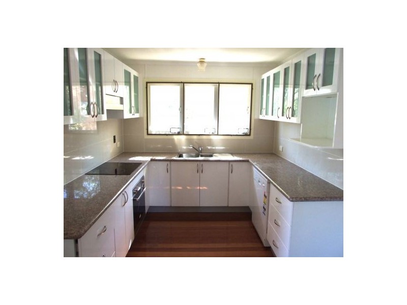 56 Thurlby St, Upper Mount Gravatt QLD 4122
