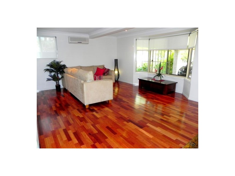 24 Avenell Street, Wishart QLD 4122